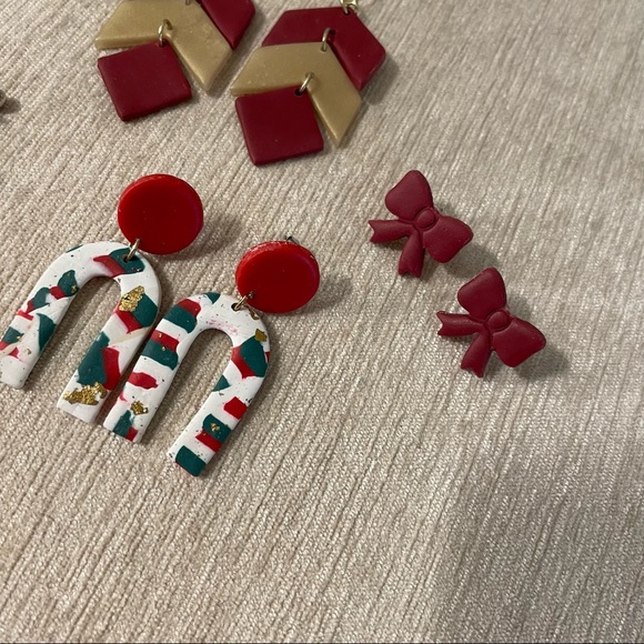 Set of 4 Handmade Polymer Clay Earring Set
Holiday/ Christmas Theme - Red - Picture 5 of 6